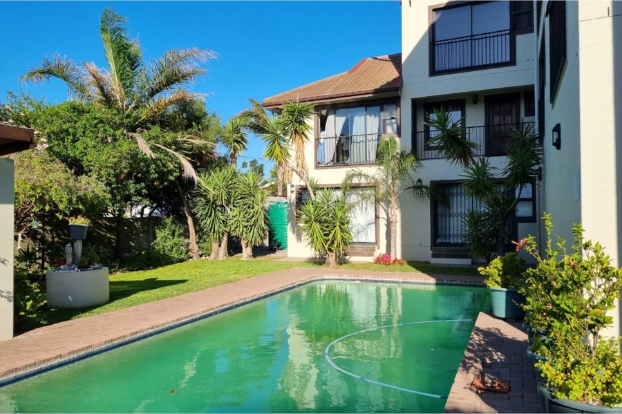 1 Bedroom Property for Sale in Sunridge Western Cape